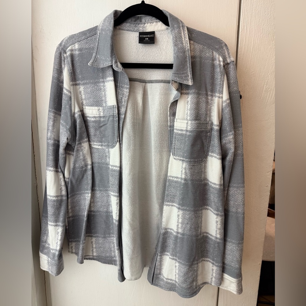 32 Degrees Heat Women’s Gray and White Plaid Soft Flannel Button-Up Shirt (L) - Picture 1 of 5
